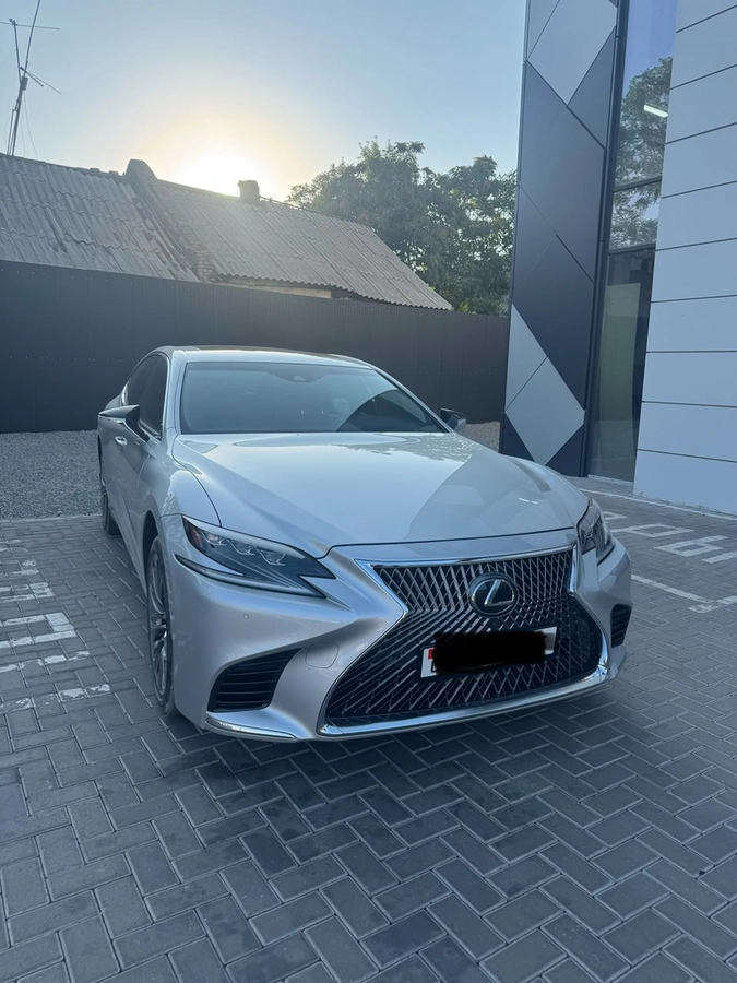 Lexus LS V 350 3.5 AT