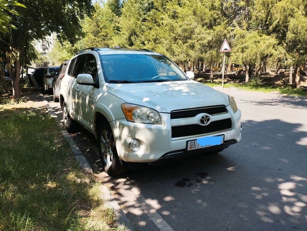 Открыть фото Toyota RAV4 III (XA30) 2.4 AT 4WD