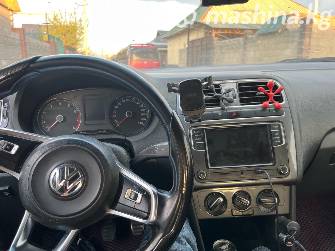Volkswagen Polo V Рестайлинг 1.6 MT