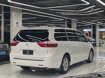 Toyota Sienna III Рестайлинг 3.5 AT