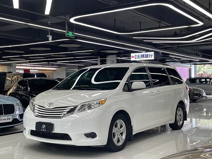 Toyota Sienna III Рестайлинг 3.5 AT