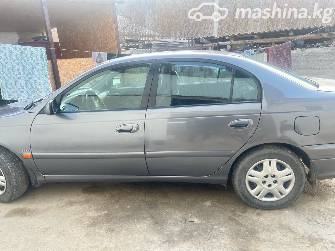 Toyota Avensis I Рестайлинг 1.6 MT