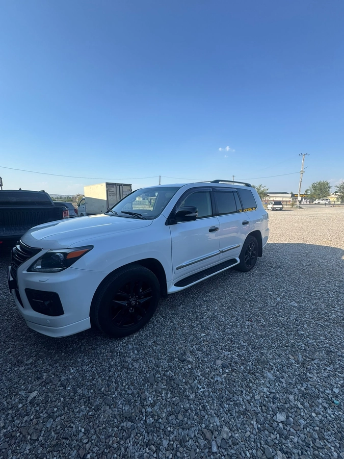 Lexus LX III Рестайлинг 570 5.7 AT 4WD