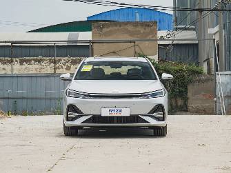 Geely Galaxy A7 1.5hyb AT