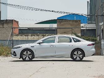 Geely Galaxy A7 1.5hyb AT