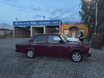 ВАЗ (Lada) 2107 21074 1.6 MT