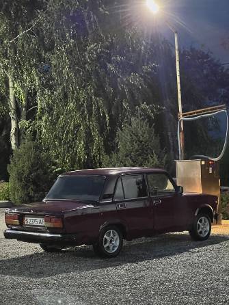 ВАЗ (Lada) 2107 21074 1.6 MT