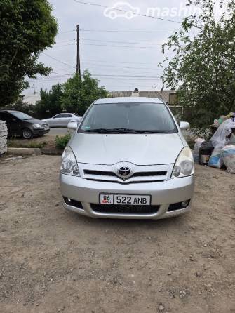 Toyota Corolla Verso I Рестайлинг 1.8 MT