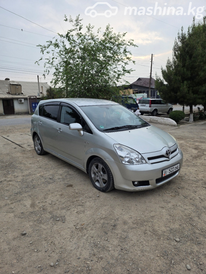 Toyota Corolla Verso I Рестайлинг 1.8 MT