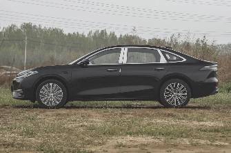 Geely Galaxy A7 1.5hyb AT