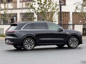 LiXiang L6 1.5hyb AT 4WD