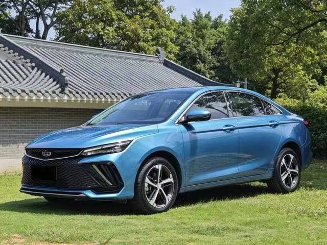 Открыть фото Geely Emgrand L 1.4 CVT