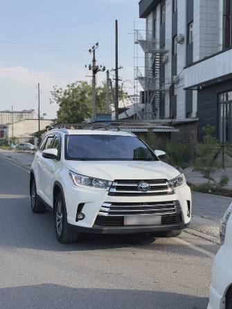 Toyota Highlander III (U50) Рестайлинг 3.5hyb AT 4WD
