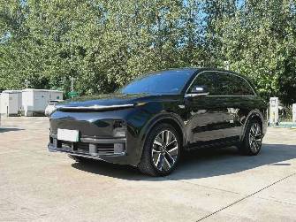 LiXiang L8 Рестайлинг 1.5hyb AT 4WD