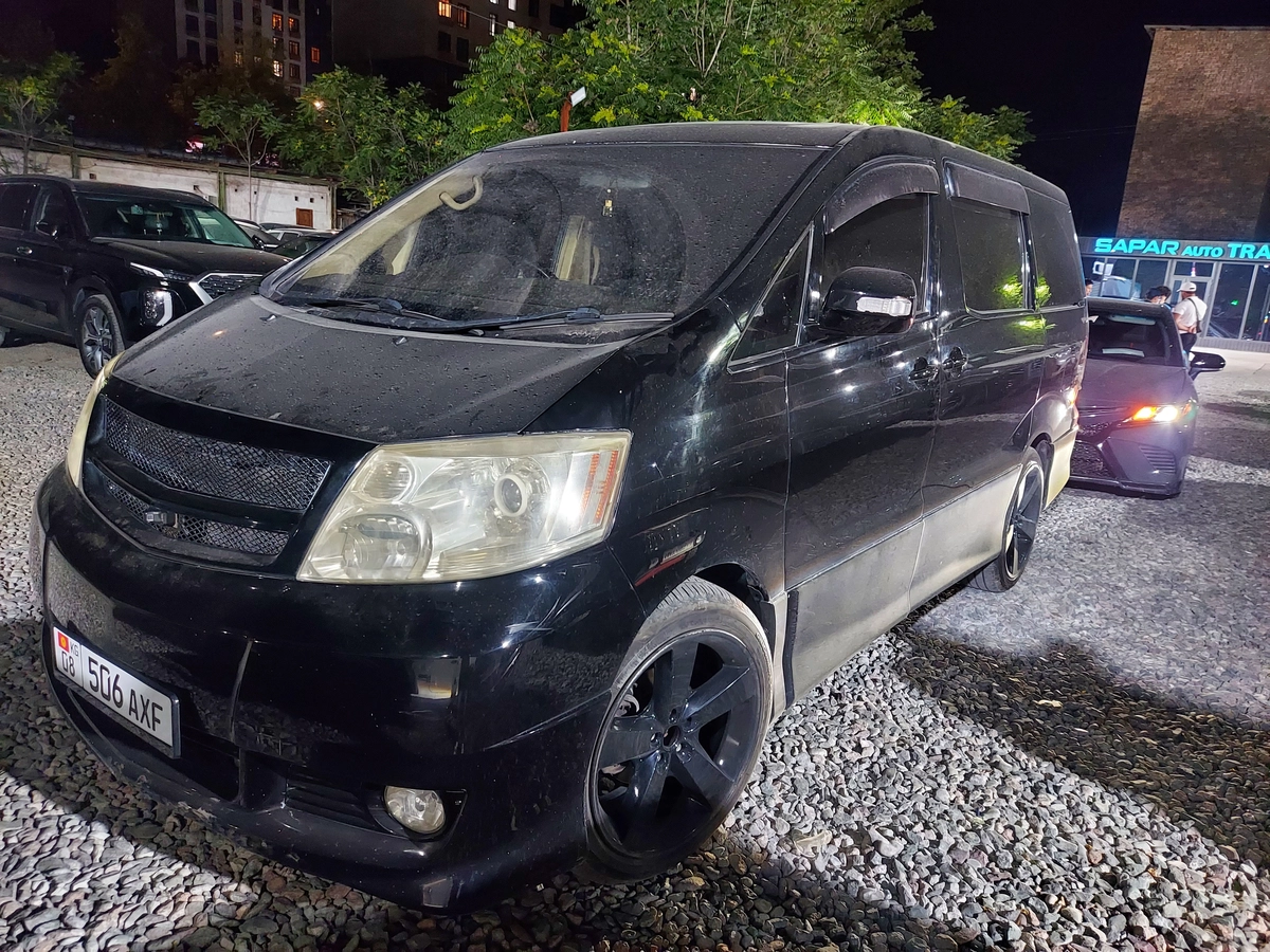Toyota Alphard I 2.4 AT