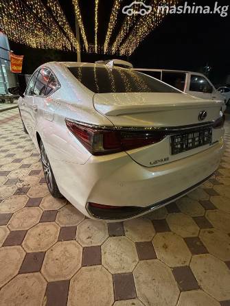 Lexus ES VII 300h 2.5hyb CVT