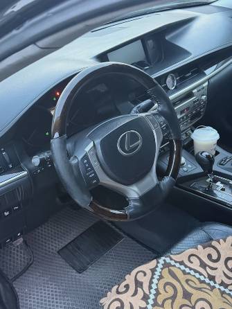 Lexus ES VI 300h 2.5hyb CVT