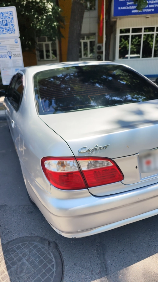 Nissan Cefiro III (A33) 2.0 MT