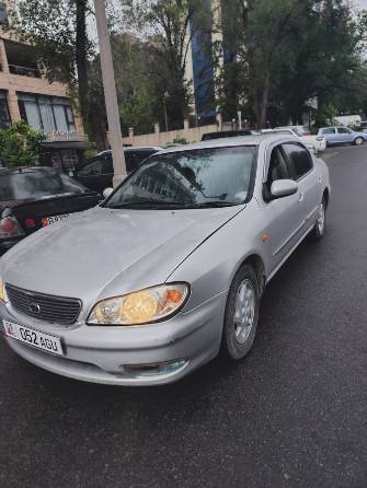 Nissan Cefiro III (A33) 2.0 MT