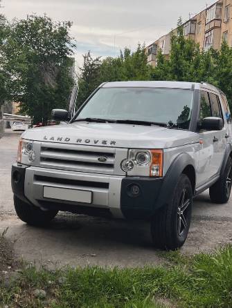 Land Rover Discovery III 4.4 AT 4WD