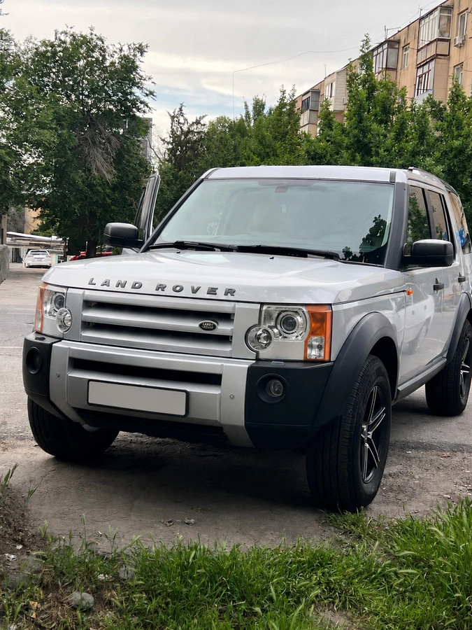Land Rover Discovery III 4.4 AT 4WD