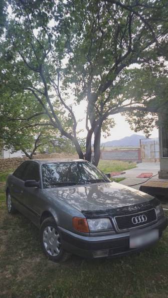 Audi 100 IV (C4) 2.3 MT