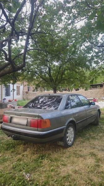 Audi 100 IV (C4) 2.3 MT