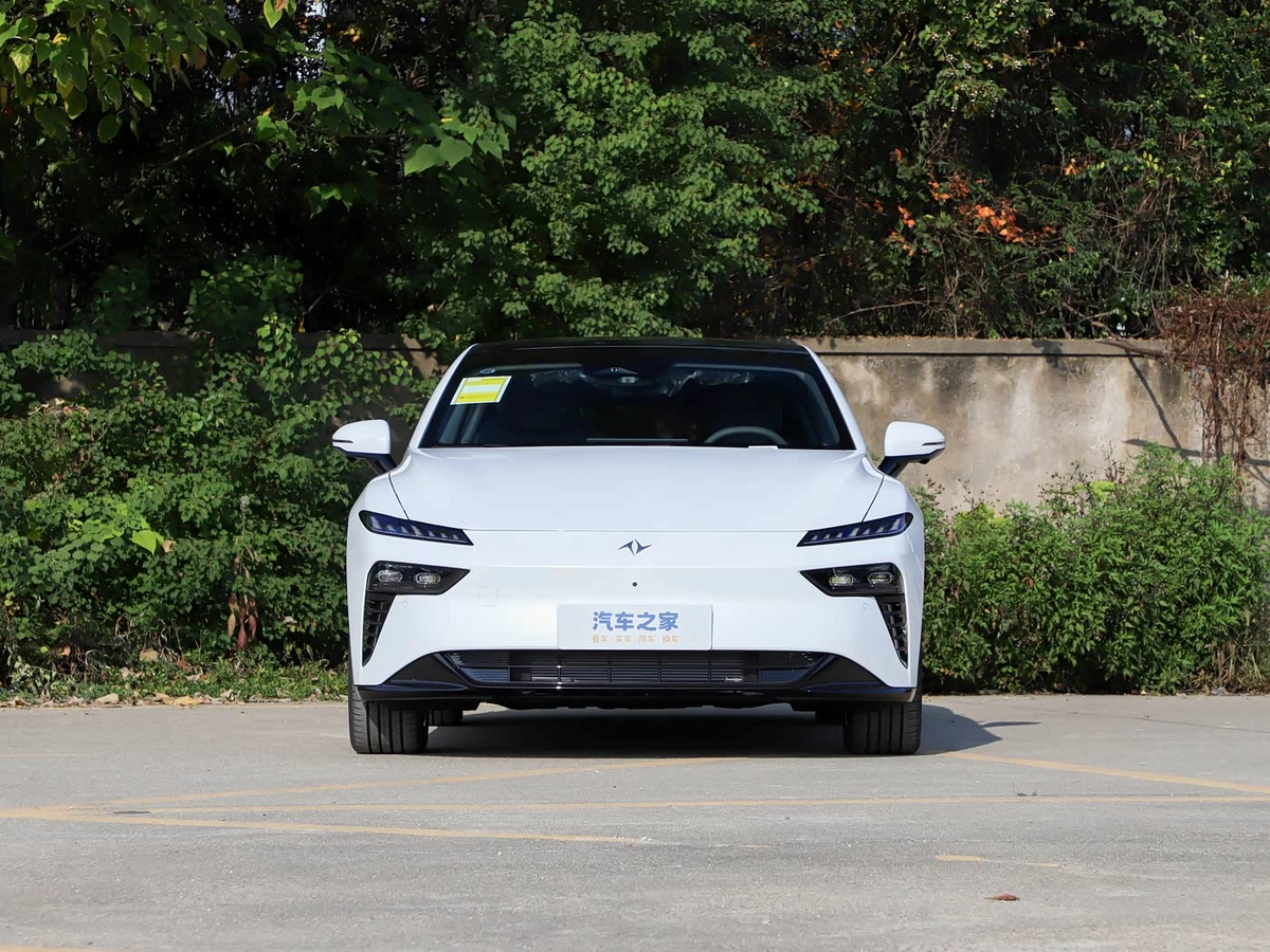 Dongfeng eπ 007 1.5hyb AT