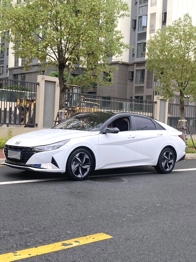 Hyundai Elantra VII (CN7) 1.5 CVT