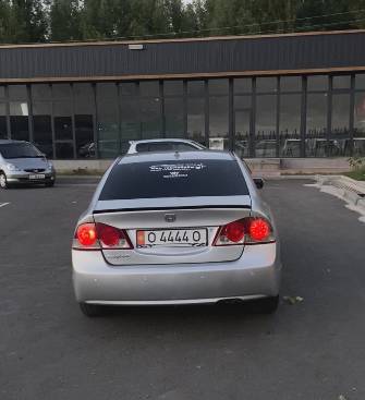 Honda Civic VIII 1.8 MT