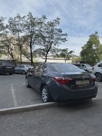 Toyota Corolla XI (E160, E170, E180) Рестайлинг 1 1.8 CVT
