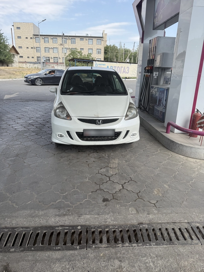 Открыть фото Honda Fit I 1.5 CVT