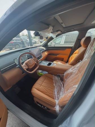 Dongfeng eπ 008 82.28 kWh 1.5hyb AT 4WD