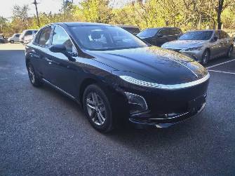 Hongqi E-QM5 Plus Electro AT