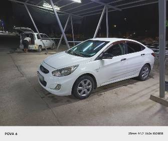 Hyundai Accent IV 1.6 AT