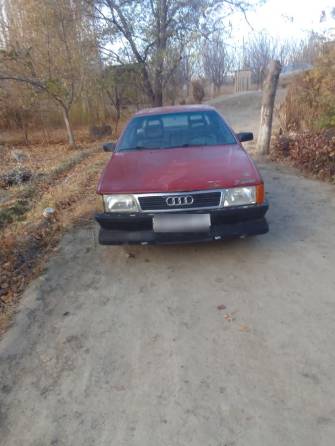 Audi 100 III (C3) 1.8 MT
