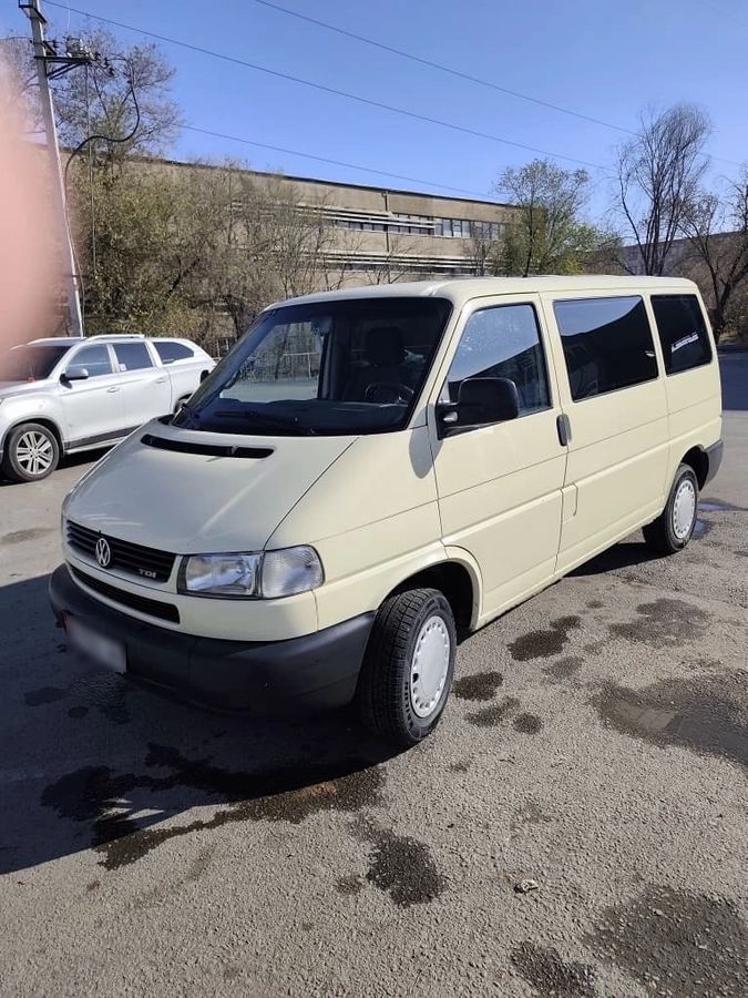 Volkswagen Transporter T4 2.5d MT