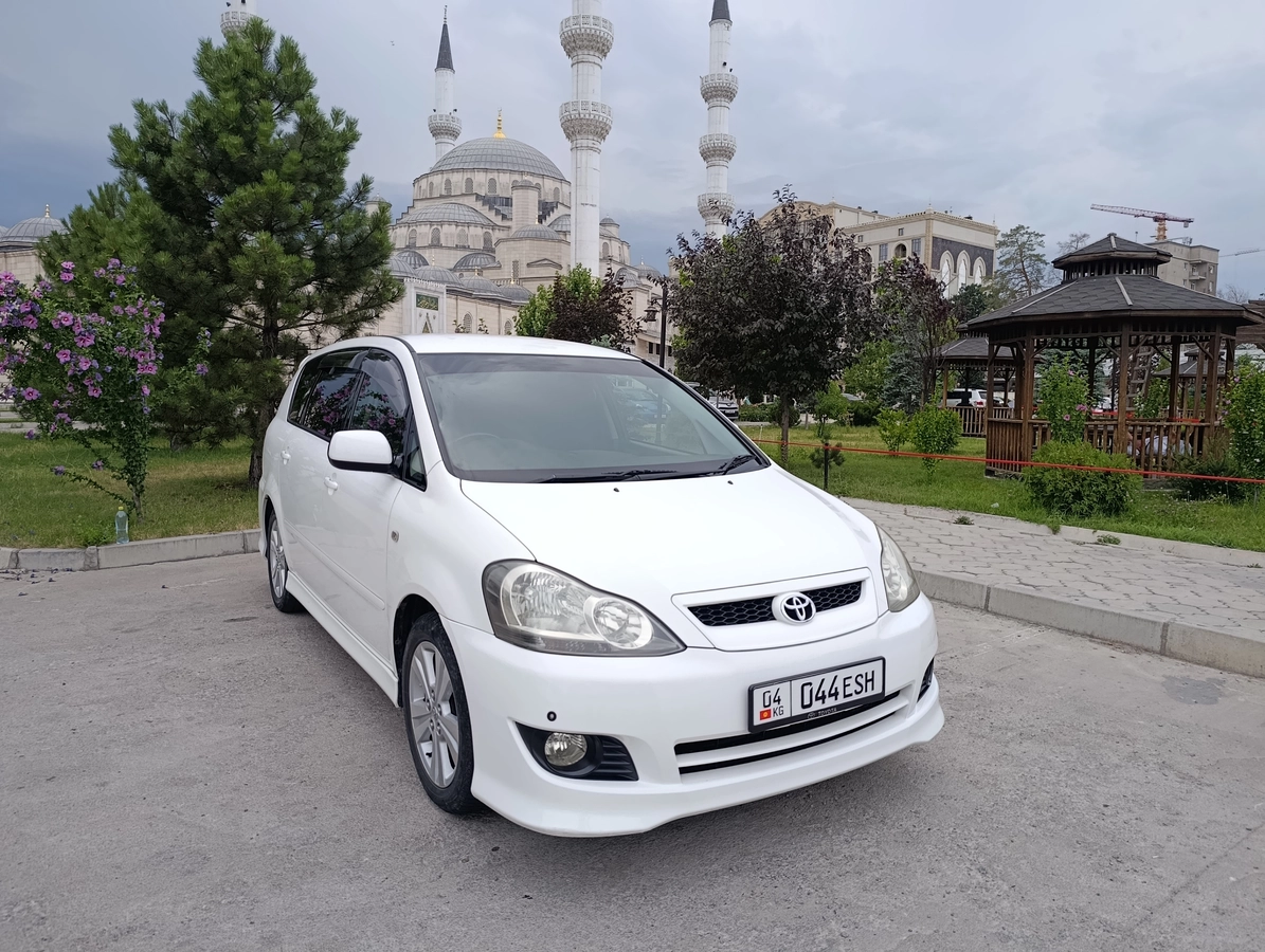 Toyota Ipsum II (M20) Рестайлинг 2.4 AT