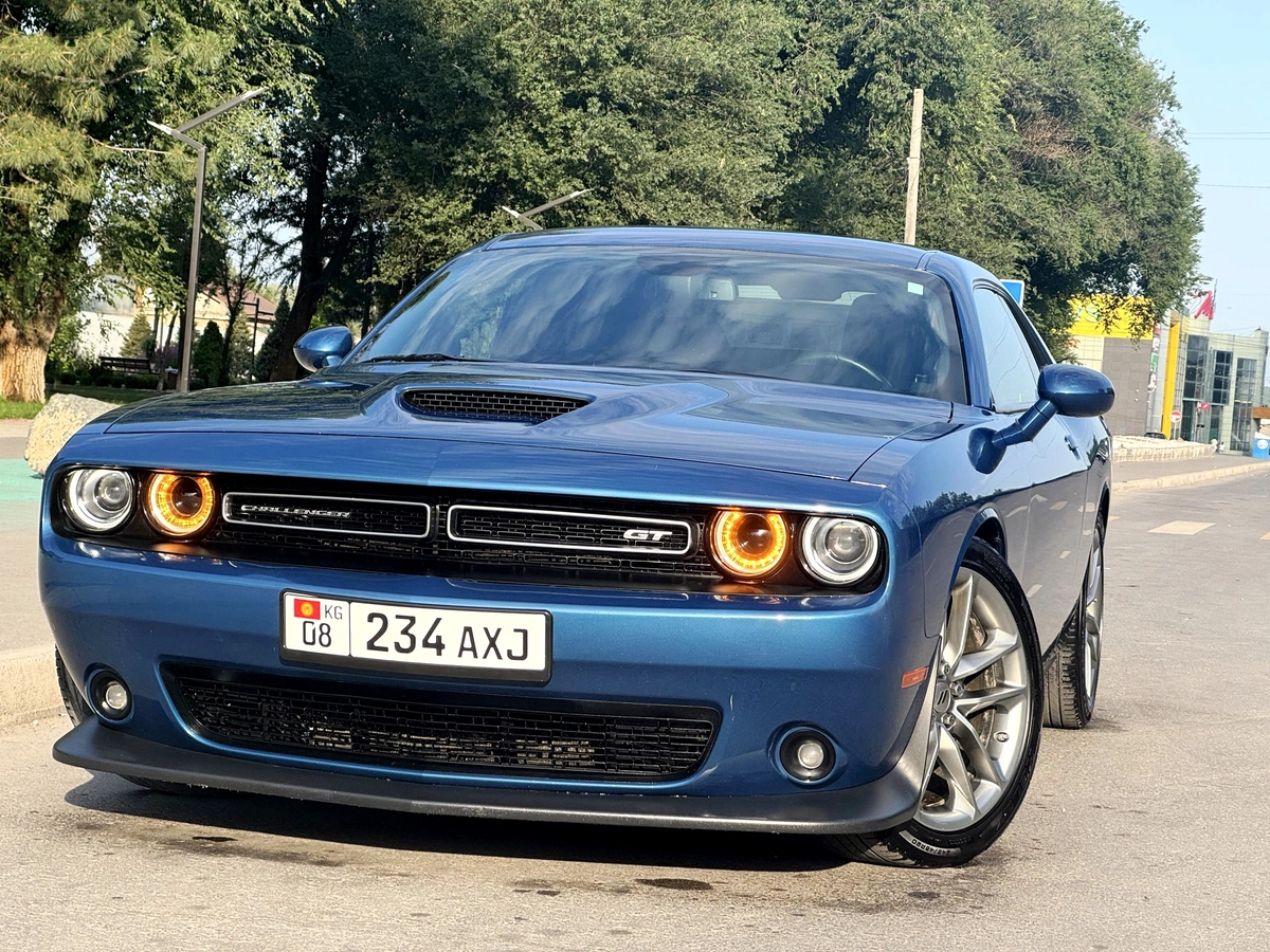Открыть фото Dodge Challenger III Рестайлинг 2 3.6 AT 4WD