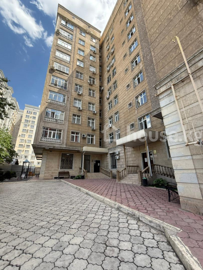 Открыть фото 2-комн. кв., 50 м2
