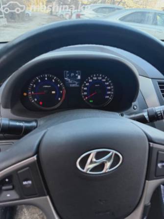 Hyundai Accent IV 1.6 AT