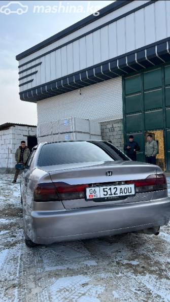 Honda Accord VI 1.8 AT