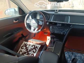 Kia K5 II 2.0 AT