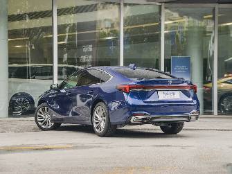 Buick LaCrosse IV 2.0 AT