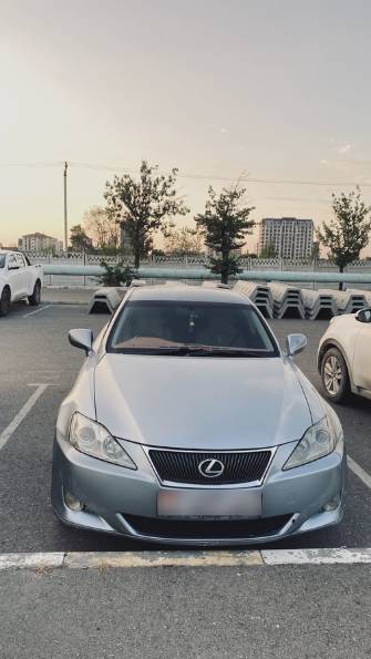 Lexus IS II 250 2.5 AT