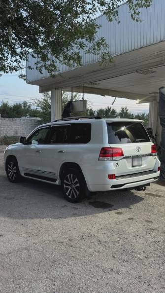 Toyota Land Cruiser 200 Series Рестайлинг 2 4.6 AT 4WD