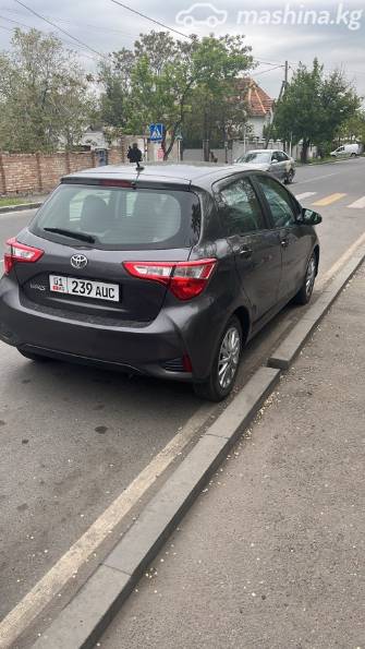 Toyota Yaris III Рестайлинг 1.5 AT