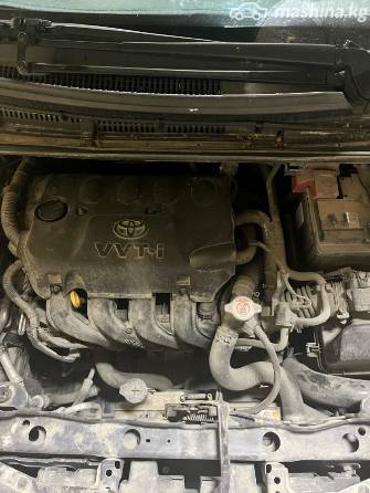 Toyota Yaris III Рестайлинг 1.5 AT