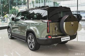 Rox Stone 01 1.5hyb AT 4WD