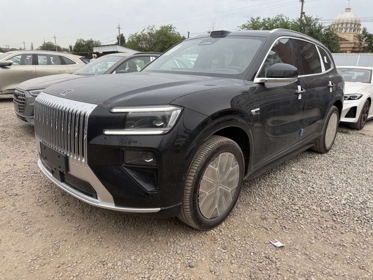 Zeekr 8X 2.0hyb AT 4WD